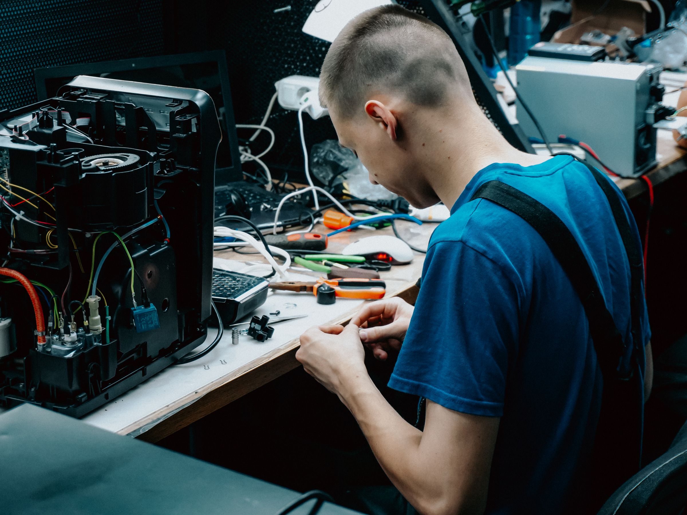 Software Troubleshooting in Leigh